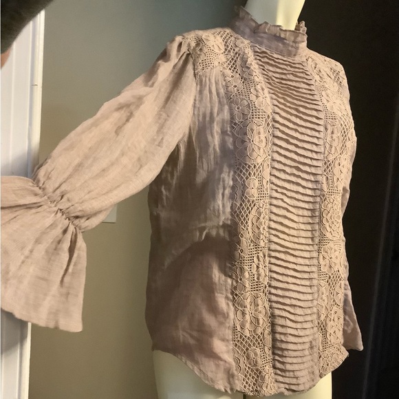 Once Upon a Time A Dream
Size M Long Sleeve Blouse - Picture 4 of 6